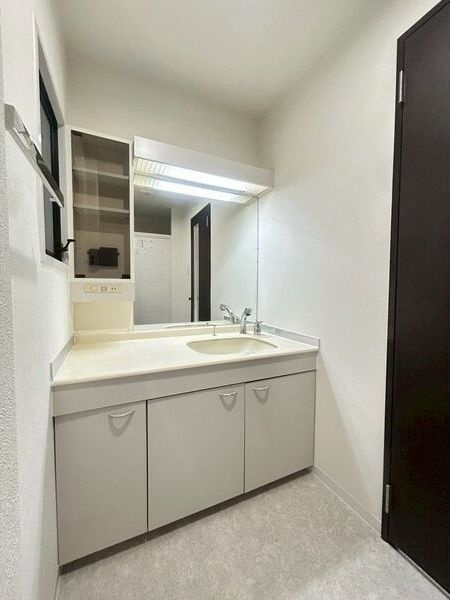 Do鶴見の洗面所