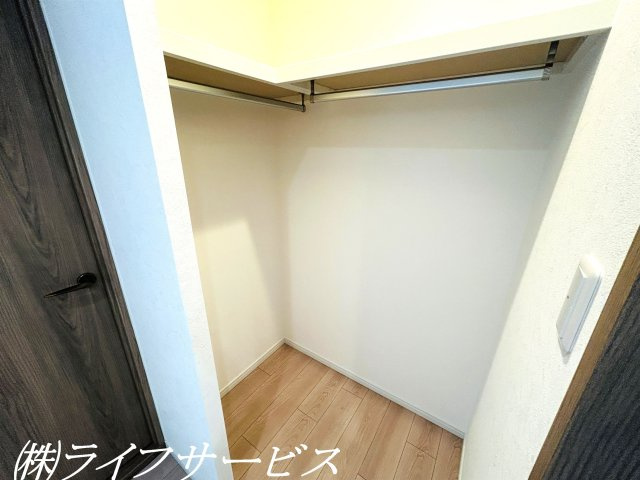 【収納】 | ライオンズマンション新大阪第３ | 洋室６帖／ウォークインクローゼットあり