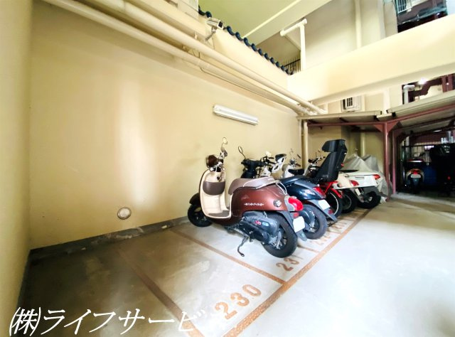 【その他共用部分】 | ライオンズマンション新大阪第３ | バイク置場