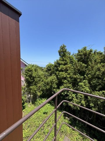 商談中　大室高原中古建て住宅の展望|2階バルコニーから海が見えます