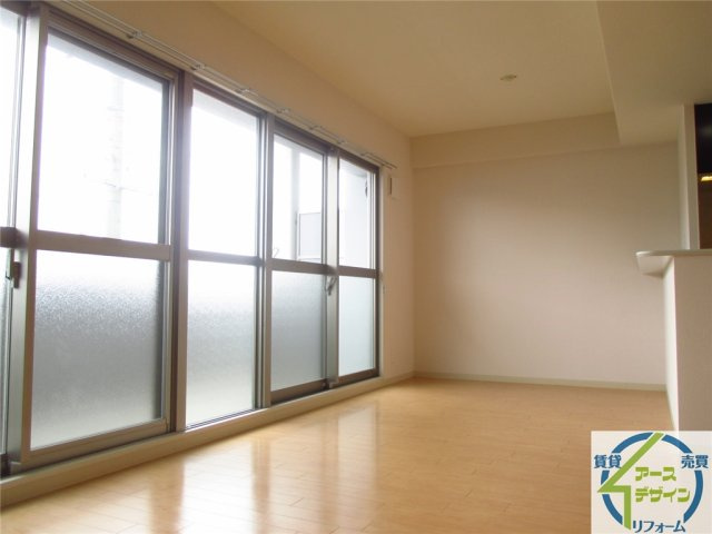 パレス　マイセンの居間・リビング|※類似部屋