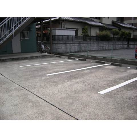 シティコーポ神尾の駐車場