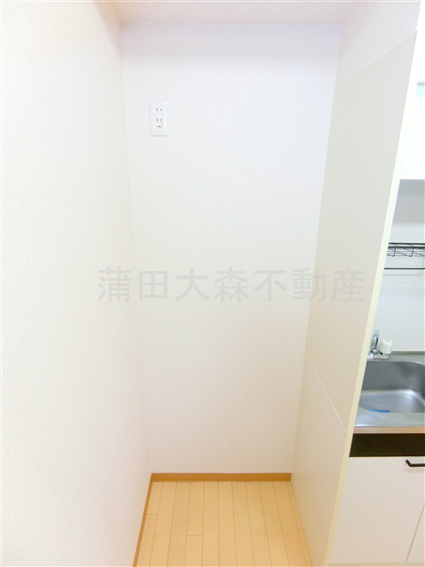 第一デュオレスズエのキッチン|冷蔵庫置き場