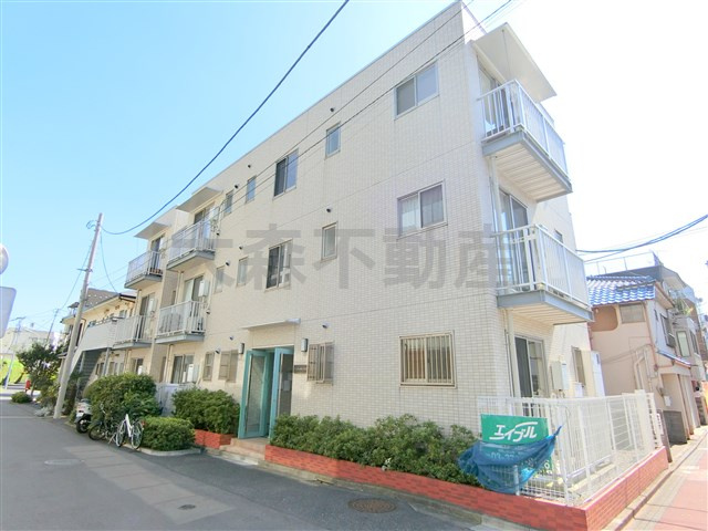 第一デュオレスズエの外観|2008年11月築　鉄骨造地上3階建て総戸数9戸の落ち着いた住環境が◎！
東京都大田区大森西7丁目　JR京浜東北線蒲田駅徒歩13分、京急本線梅屋敷駅徒歩9分