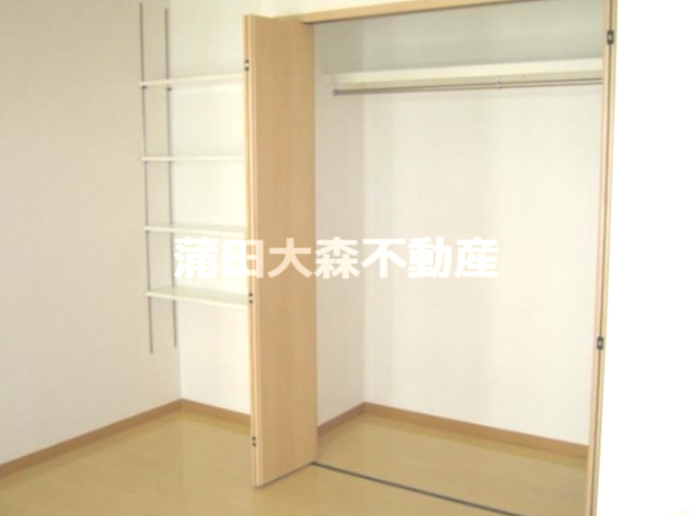 第一デュオレスズエの収納|大きめクローゼット+棚収納！