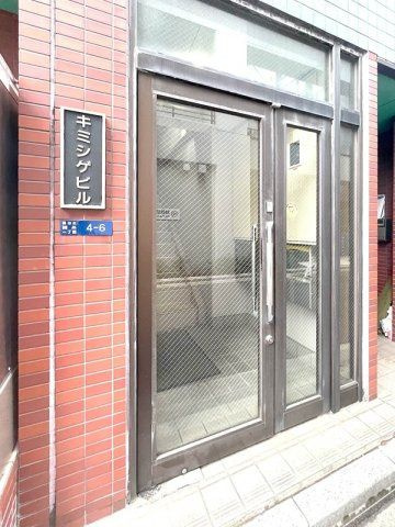 キミシゲビルのエントランス