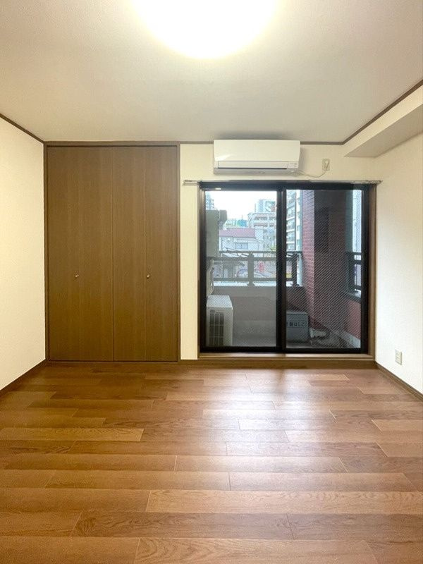 キミシゲビルの居間・リビング