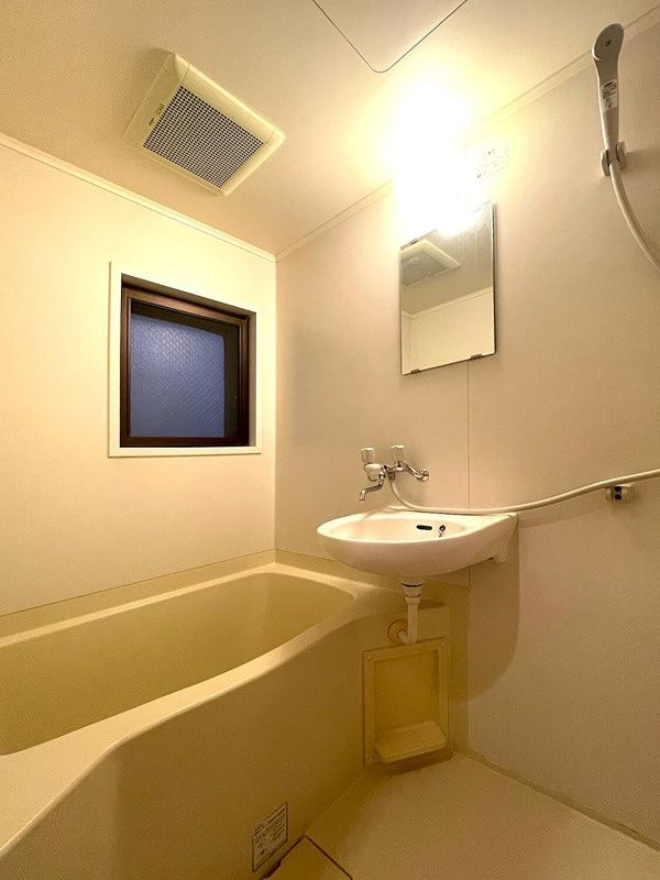 キミシゲビルの浴室