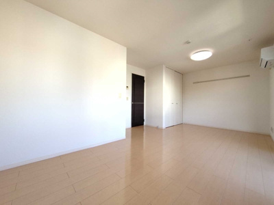 【寝室】 | エマーブル