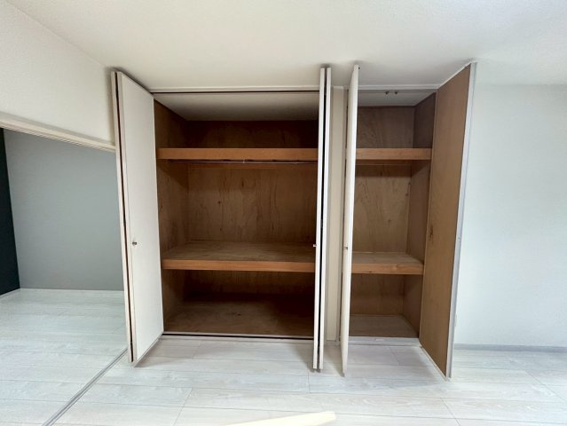 アーバンヴィラ松神子の収納