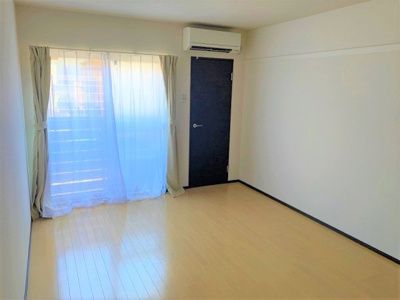 【居間・リビング】 | クレイノ櫻 | ※同タイプの物件の写真です。