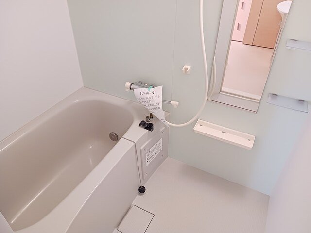 ブライトヴィラの浴室|落ち着いた空間のお風呂です