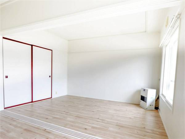 ビレッジハウス赤平2号棟の居間・リビング|ビレッジハウスの同一物件・同一タイプの間取りの写真です