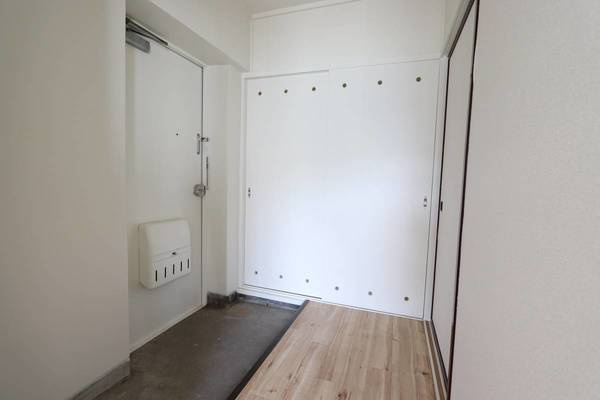 ビレッジハウス赤平2号棟の玄関|ビレッジハウスの同一物件・同一タイプの間取りの写真です