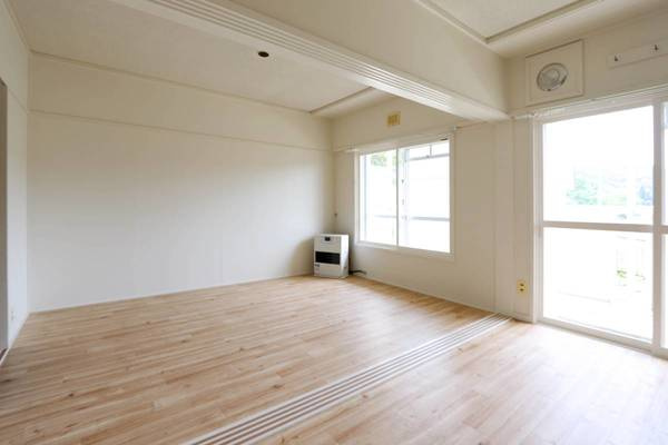 ビレッジハウス赤平2号棟の居間・リビング|ビレッジハウスの同一物件・同一タイプの間取りの写真です