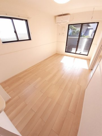 ラ・アゼリア　　刈谷市近郊の賃貸はクラスホームの居間・リビング|こちらの居間で趣味の時間をお楽しみください