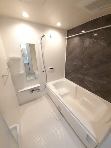 ラ・アゼリア　　刈谷市近郊の賃貸はクラスホームの浴室|お風呂です