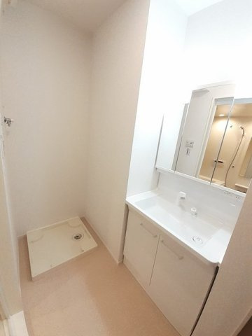 ラ・アゼリア　　刈谷市近郊の賃貸はクラスホームの洗面所|広い洗面スペース