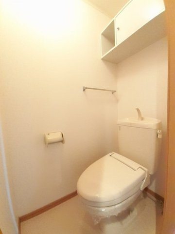 ジョーンティーヴィラ　　 刈谷市近郊の賃貸はクラスホームのトイレ|落ち着いた色調のトイレです