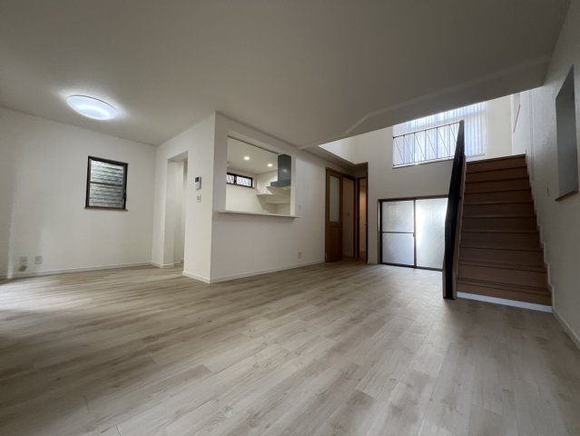 サンタウン星田北の居間・リビング|■ゆったりとしたリビングです♪