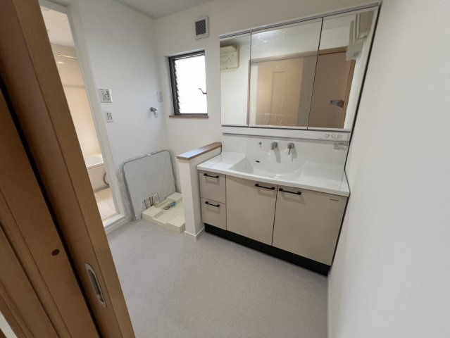 サンタウン星田北の独立洗面台|■独立洗面台です♪