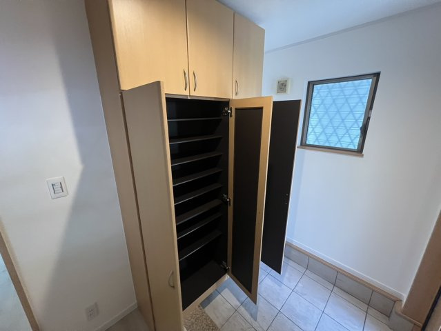 サンタウン星田北の収納|■大容量のシューズボックスです♪