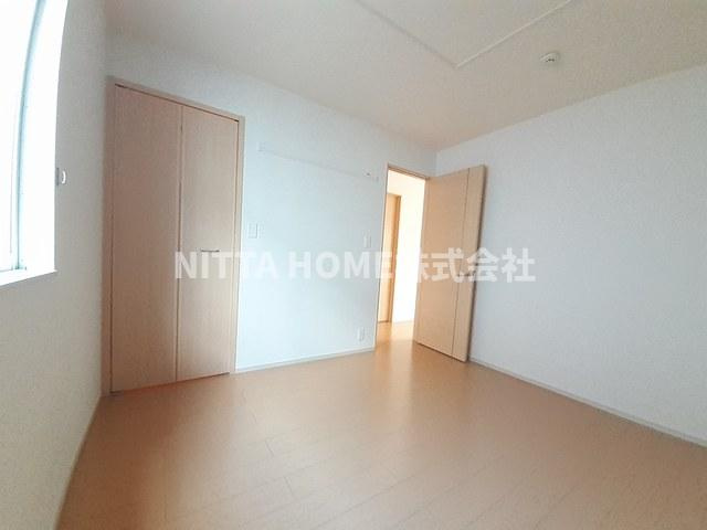 スカイヒルズコートの洋室|独立した洋室は６．１帖です☆彡