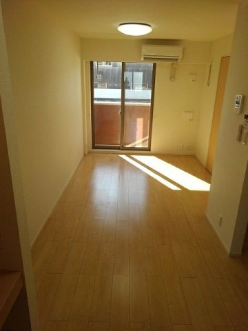 さくら２　　 刈谷市近郊の賃貸はクラスホームの居間・リビング|こちらの居間で趣味の時間をお楽しみください