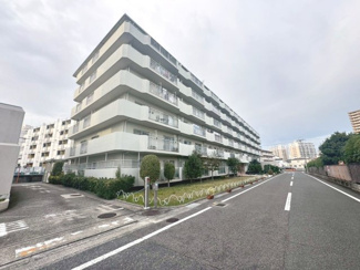 【外観】 | コスモハイツ光明池A棟 | 泉北高速鉄道線「光明池」駅まで徒歩７分！毎日の通勤や通学に便利ですね♪忙しい朝や遅い帰宅時にも安心ですよ！