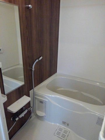 プランドール　　 刈谷市近郊の賃貸はクラスホームの浴室|落ち着いた空間のお風呂です