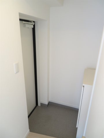 ヴィラ・ハーモニー上目黒の玄関