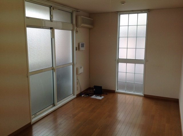 レオパレスＴＡＫＡの居間・リビング