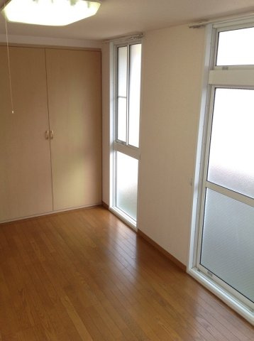 レオパレスＴＡＫＡの居間・リビング