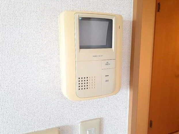 サンシャインタナカのセキュリティ|モニター付きインターホンです