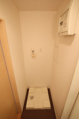 【設備】 | ヴィラパストラーレ | 室内洗濯機置場