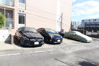 【駐車場】