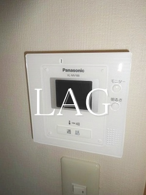 【セキュリティ】 | チェリーハイツ | モニター付きインターフォンです。