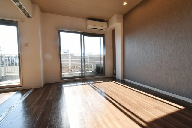 エメラルドオーシャン西宮の居間・リビング|別部屋　イメージ