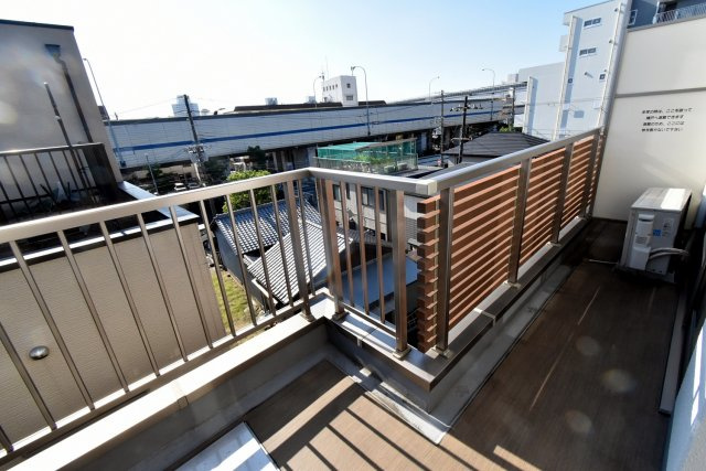 エメラルドオーシャン西宮のバルコニー|イメージ