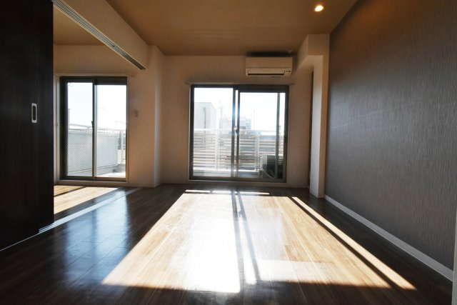 エメラルドオーシャン西宮の居間・リビング|別部屋　イメージ