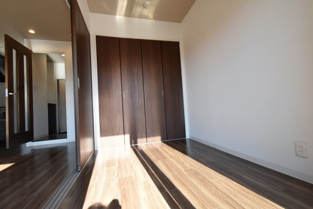 エメラルドオーシャン西宮の居間・リビング|別部屋　イメージ