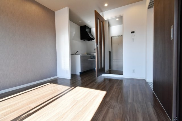 エメラルドオーシャン西宮の居間・リビング|別部屋　イメージ