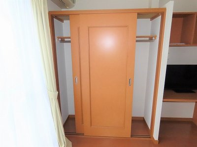 レオパレス御所の内装|クローゼットあり