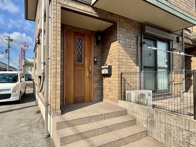 プログレスコートのエントランス