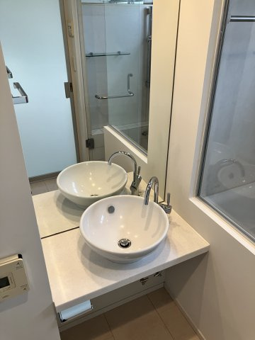 Casa TBQの洗面所