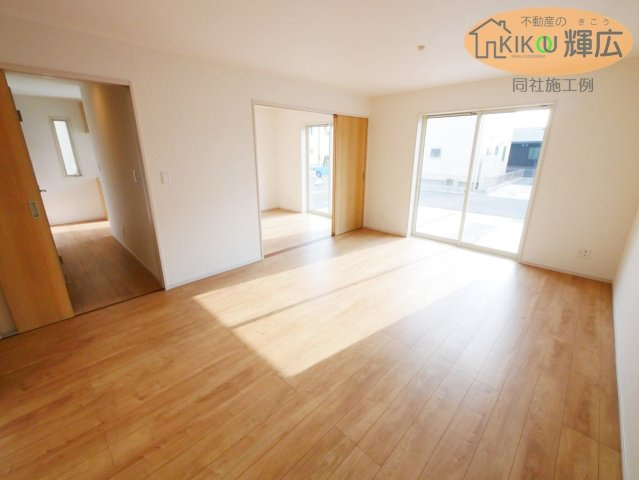 【居間・リビング】 | 高砂市高砂町東宮町（全2棟）1号棟 | 同社施工例です。