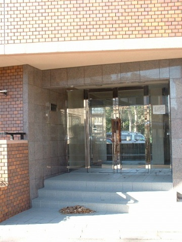 煉瓦館イーストフェイスのエントランス