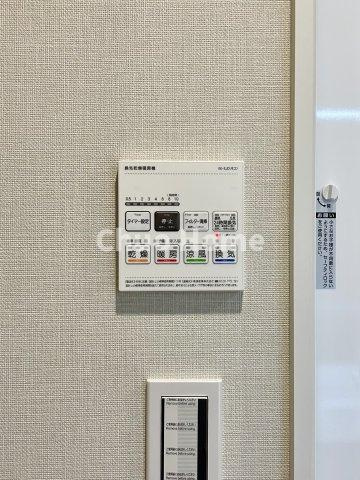 プラウドタワー東雲キャナルコートの浴室|【浴室乾燥機】暖房・冷風・換気・乾燥が可能です。毎日を快適に過ごせるうれしい機能が揃っています。雨の日の洗濯物も安心です。