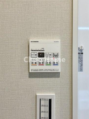 【浴室】 | プラウドタワー東雲キャナルコート | 【浴室乾燥機】暖房・冷風・換気・乾燥が可能です。毎日を快適に過ごせるうれしい機能が揃っています。雨の日の洗濯物も安心です。