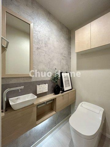 プラウドタワー東雲キャナルコートの内装|【ウォシュレット】清潔に使いたいお手洗いには最適な設備です。もちろんウォームレットも標準装備です。